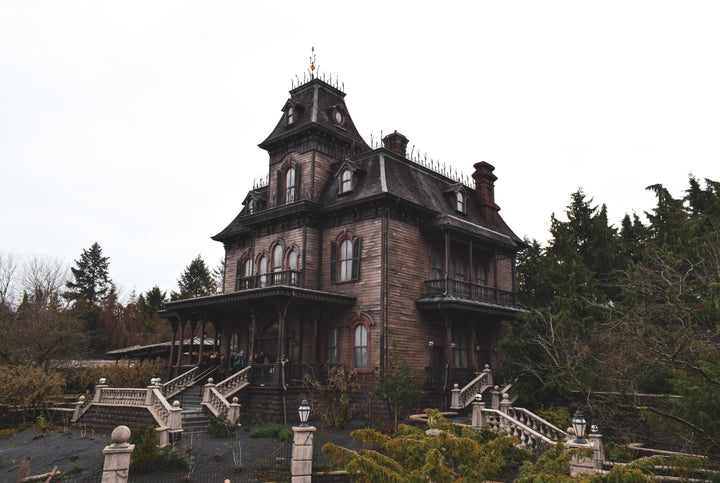 Haunted Houses Worth Making the Trip